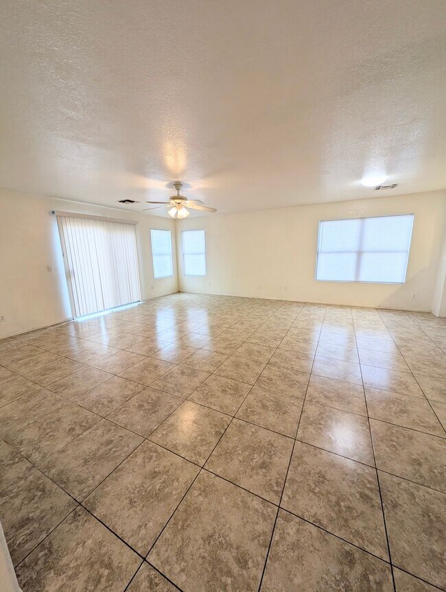 Building Photo - Lovely home in Lesuer Estates Mesa!!