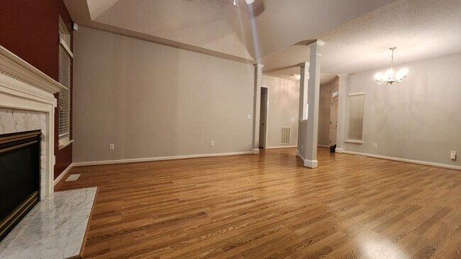 Building Photo - 5908 Solitude Way