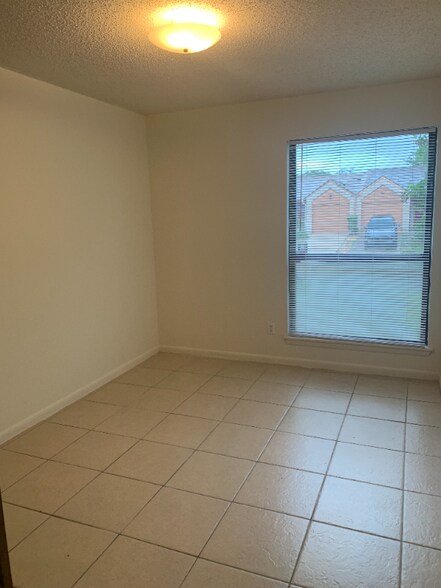 Building Photo - 7818 Fawn Hill Ct