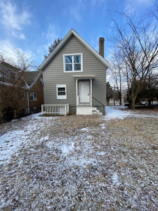 Building Photo - 5228 Section Ave