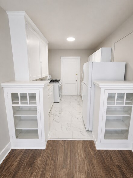 Building Photo - 5862 Forbes Ave