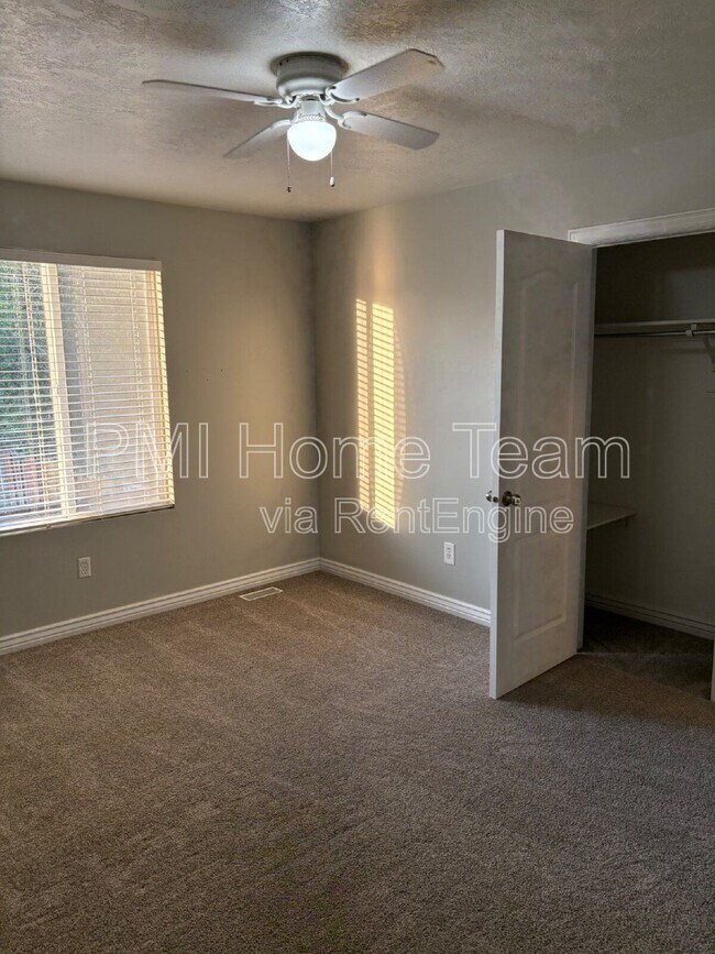 Building Photo - 2191 Loch Lomond Dr