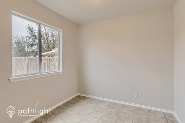 Building Photo - 327 Precipice Way