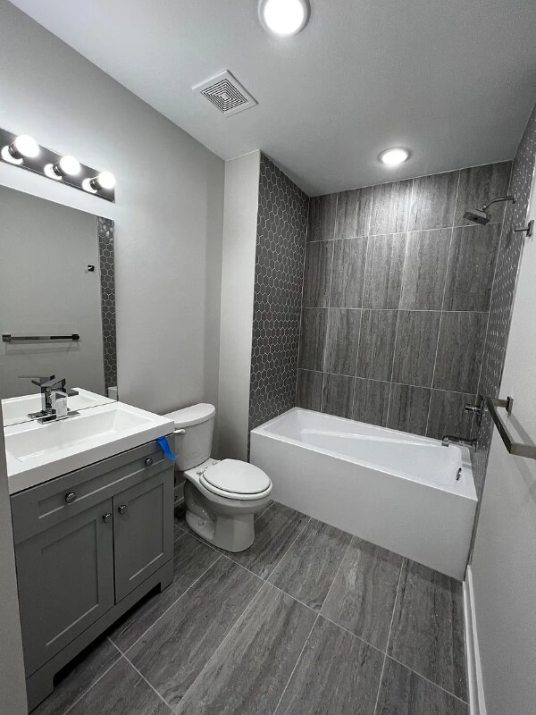 Building Photo - 719 N 35th St