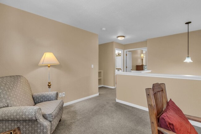Building Photo - Cottage Loop Townhome