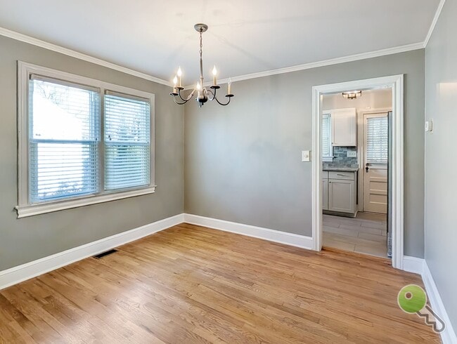 Building Photo - Charming Updated 2BR Home Near Downtown Greenville