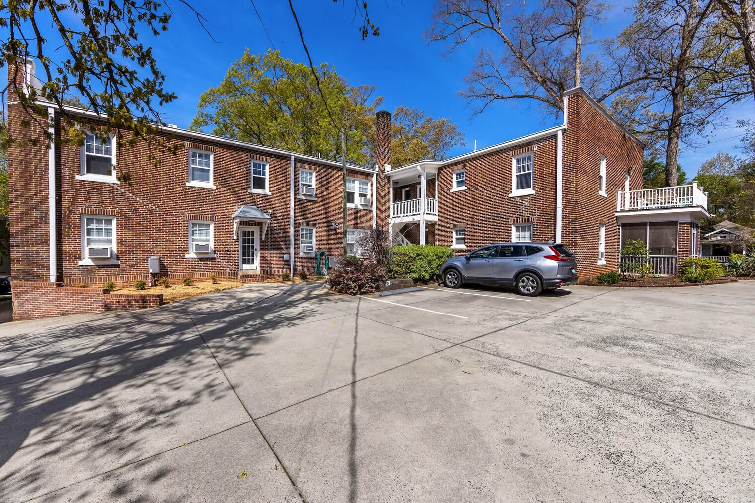 Building Photo - 800 Magnolia Ave