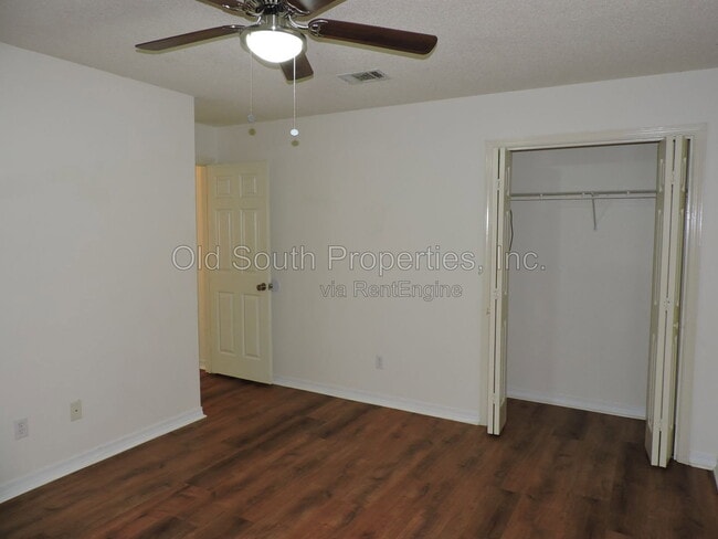 Building Photo - 2552 Southern Oaks Dr