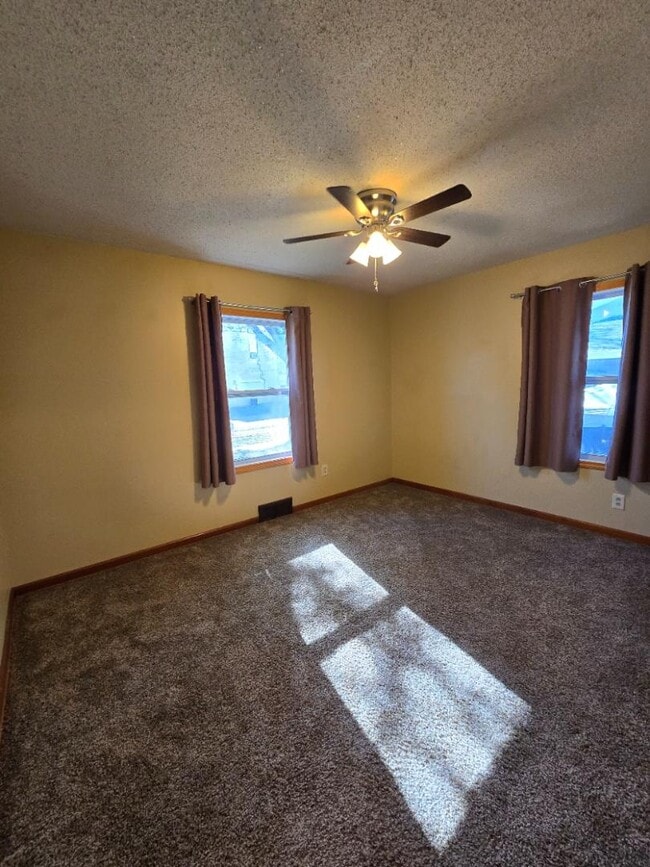 Building Photo - 218 Miami St