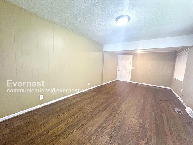 Building Photo - 1516 Haven Dr N