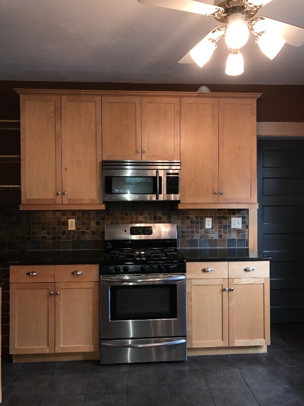 Building Photo - 1135 5th St NE