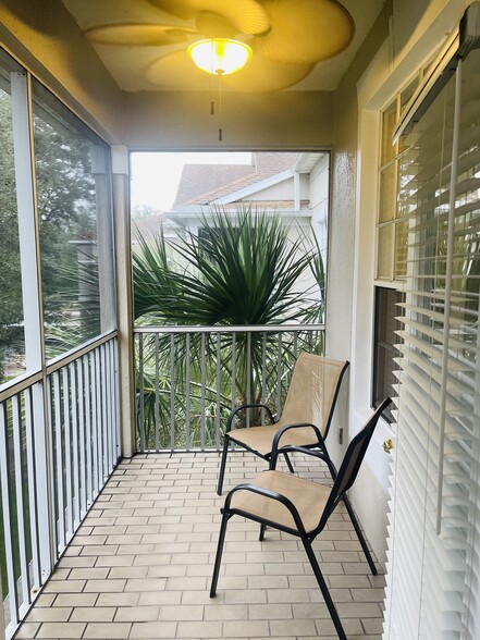Building Photo - 10550 Baymeadows Rd