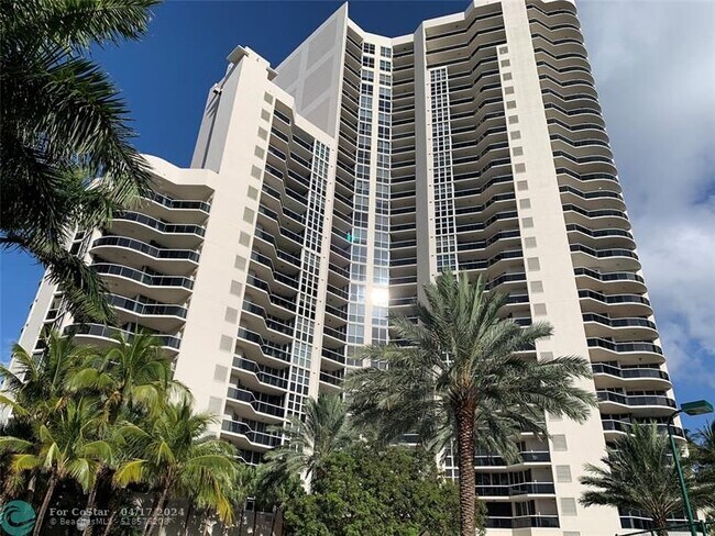 Building Photo - 3200 N Ocean Blvd