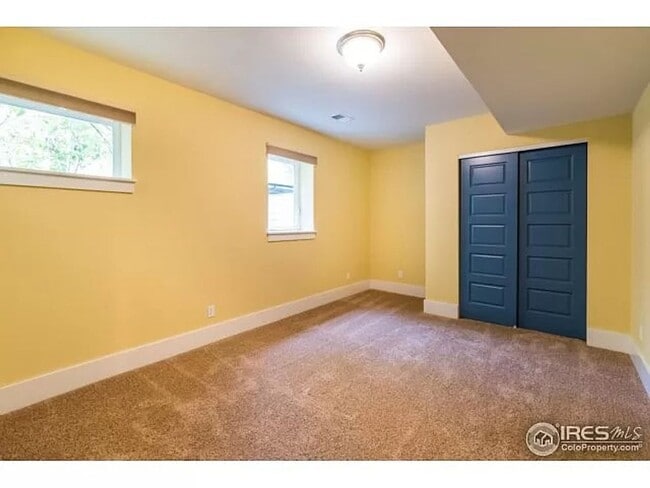 Building Photo - Charming Craftsman Gem Near McKinley Park