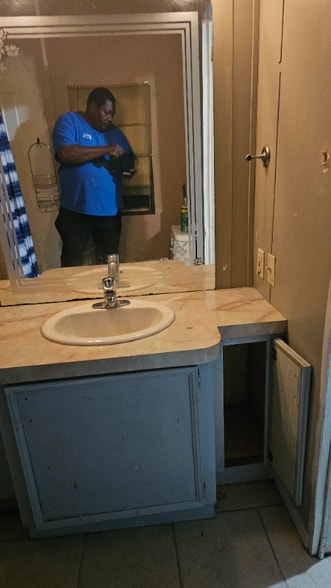 Building Photo - 101 W Apple Blossom Ln