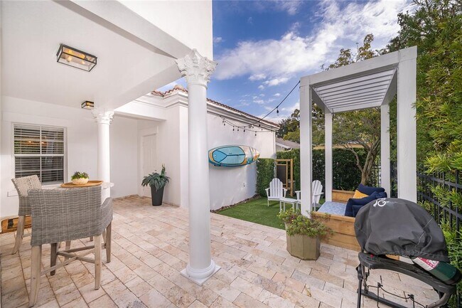 Building Photo - 2823 Wilford Ave