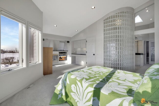 Building Photo - 1835 W 15th Ave