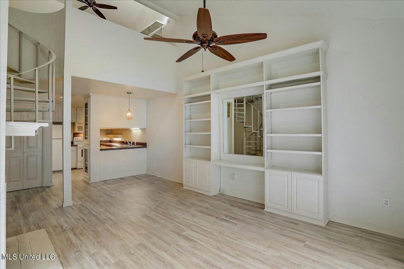 Building Photo - 200 Woodgreen Dr