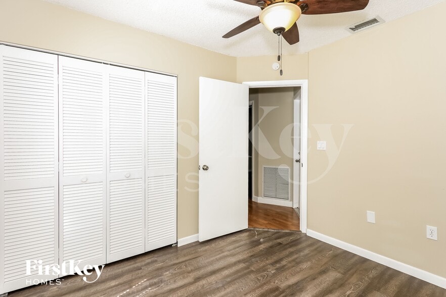 Building Photo - 9817 SW 222nd Terrace