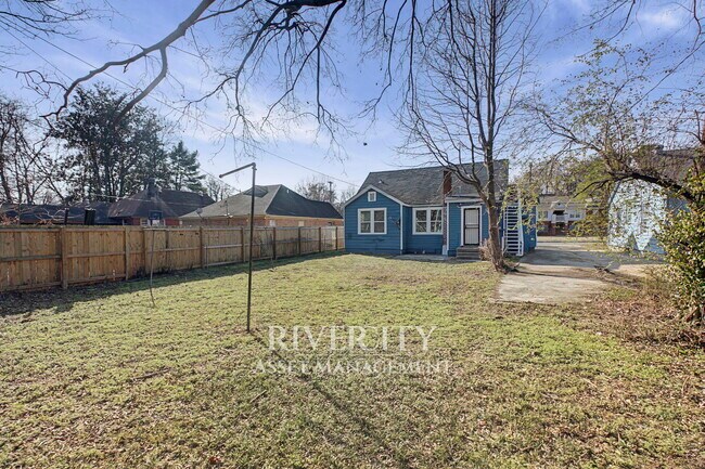 Building Photo - 1052 National St