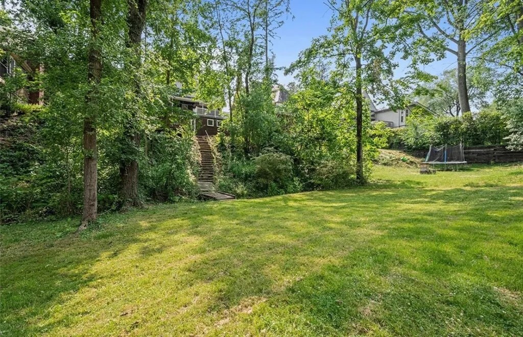 Building Photo - 261 Orchard Dr