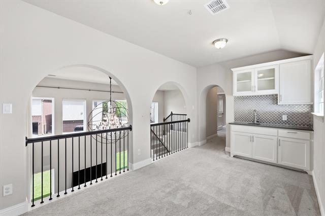 Building Photo - 500 Loma Alta Dr