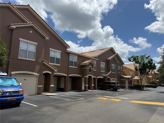 Building Photo - 8801 Villa View Cir