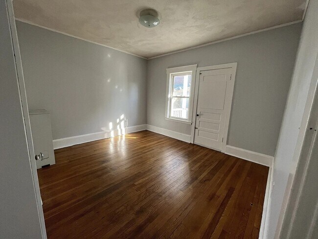 Building Photo - 47 Claymoss Rd
