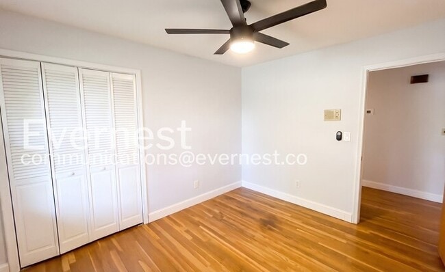 Building Photo - 5737 Garrett Dr