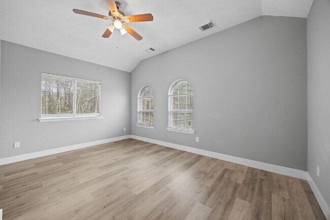 Building Photo - Updated 4-Bedroom Conroe Rental with Cul-De-Sac Privacy in Hunters Glen