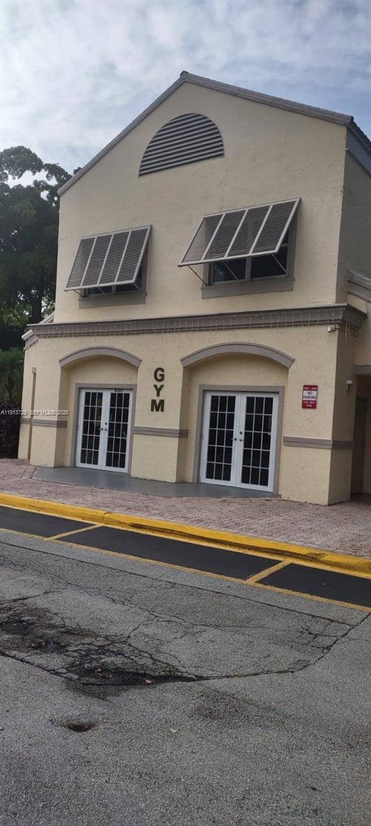 Building Photo - 8290 Lake Dr