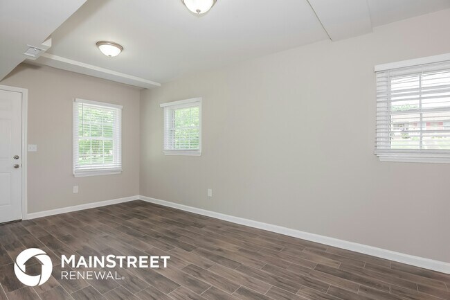 Building Photo - 1200 Castlegate Dr