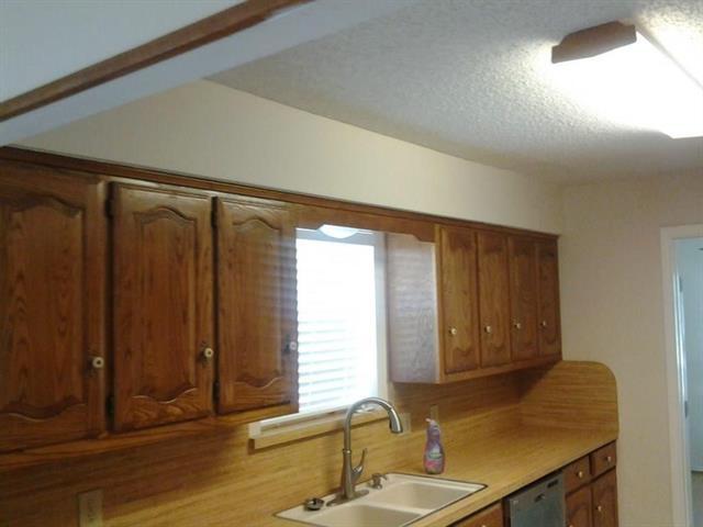 Building Photo - 609 Willow Way