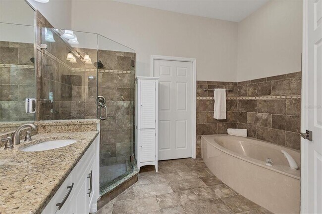 Building Photo - 1711 Starling Dr