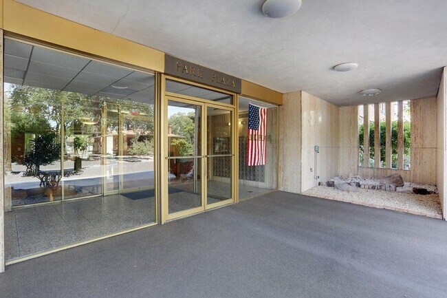 Building Photo - 1331 Park Ave SW