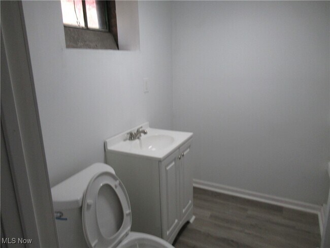 Building Photo - 12213 Mortimer Ave