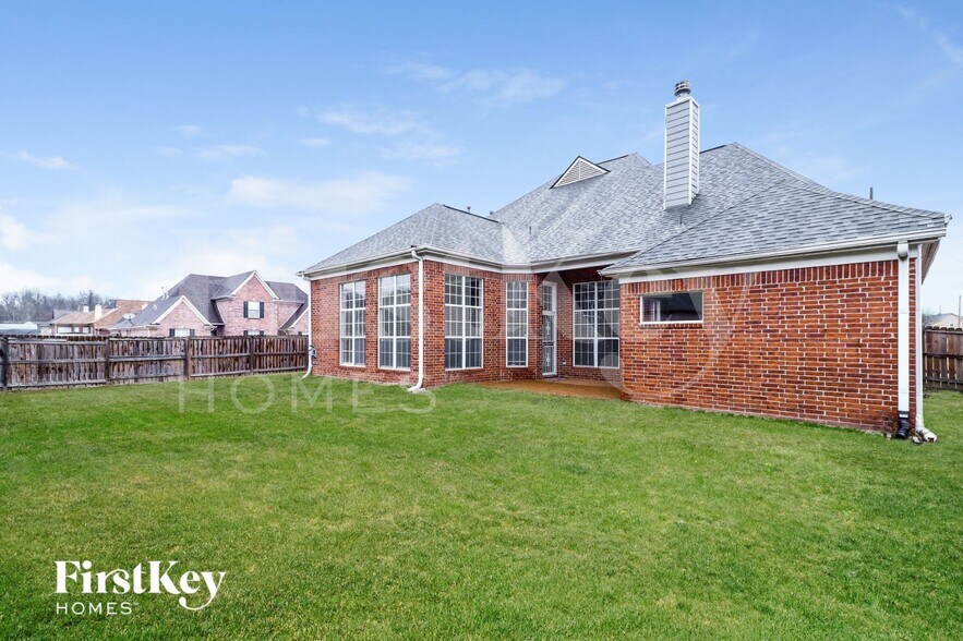 Building Photo - 1651 S Frence Creek Cove