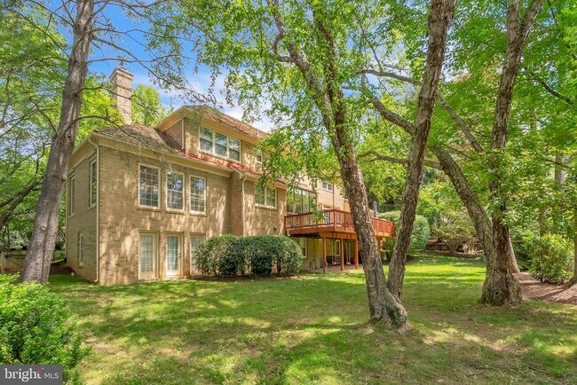 Building Photo - 9708 Meyer Point Dr