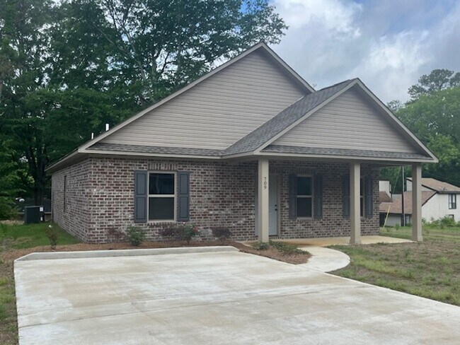 Building Photo - BRAND NEW HOME FOR RENT NEAR JOYNER with 3 spacious bedrooms and 2 full bathrooms!!