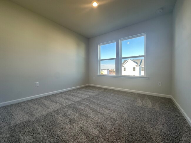 Building Photo - 1604 Tamarisk Ln