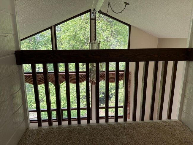 Building Photo - Luxury Hillside Retreat with City Views – 3 Bed / 3 Bath + Loft on Expansive Double Lot