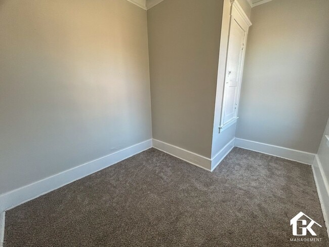 Building Photo - 4609 Vancouver St