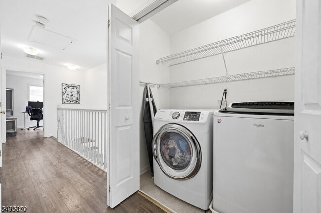 Building Photo - 216 Barringer Dr