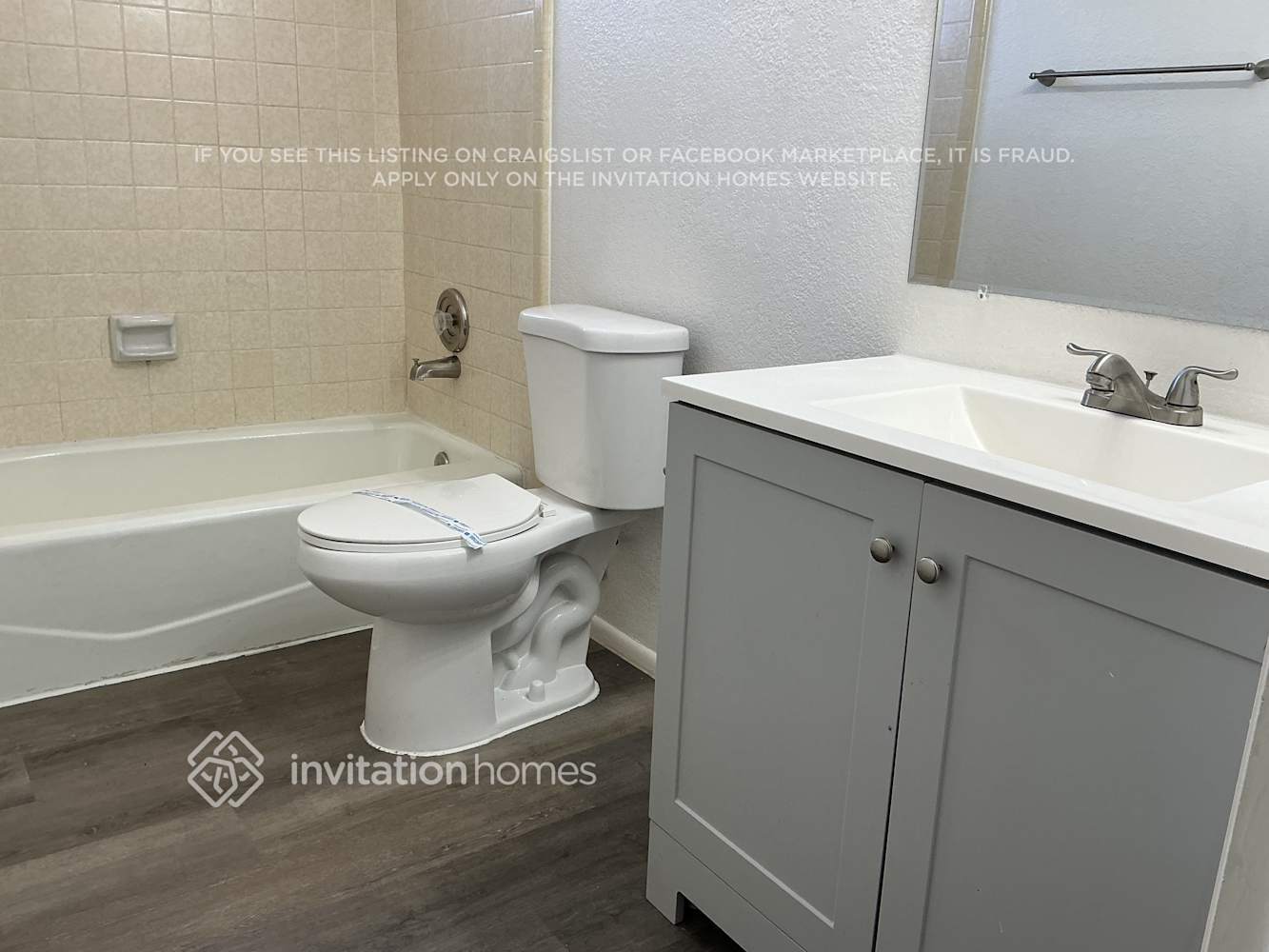 Building Photo - 4447 E Contessa St