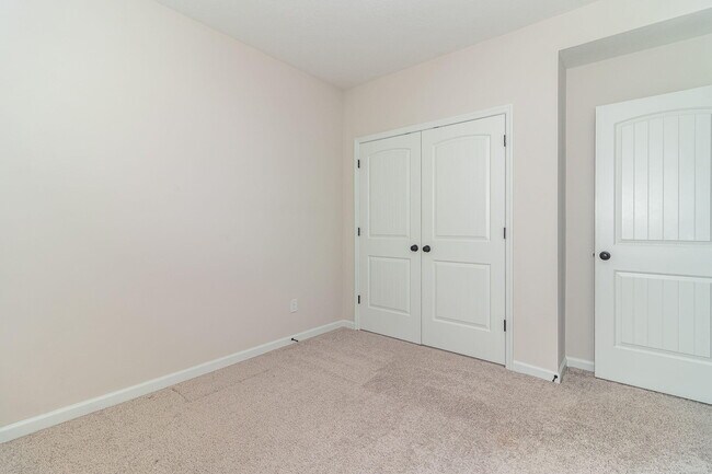 Building Photo - 4831 Fairmont Dr