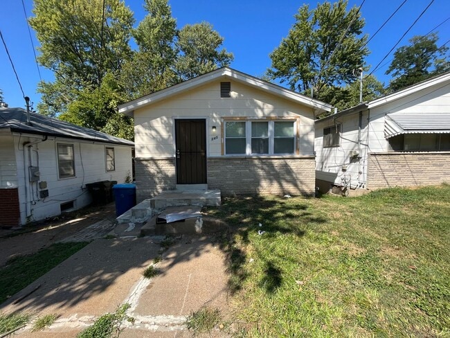 Primary Photo - Renovated Two Bedroom One Bath Home Coming...