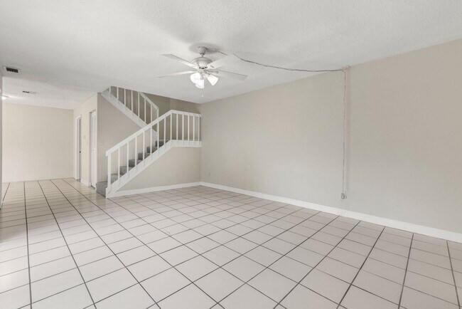 Building Photo - Parkwoods 1706-4