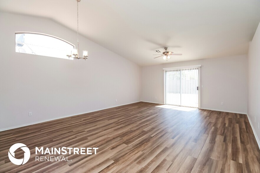 Building Photo - 11185 W El Caminito Dr