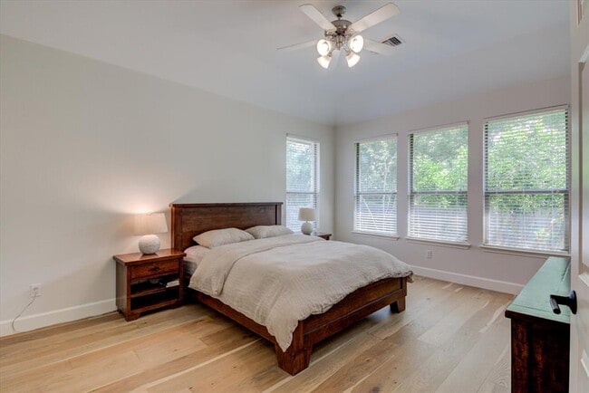 Building Photo - 11129 Cap Stone Dr