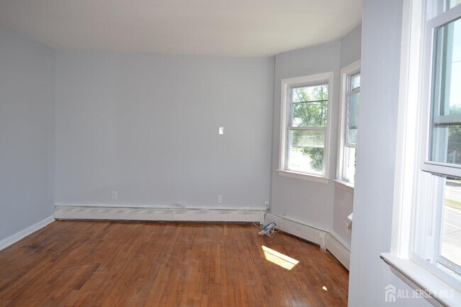 Building Photo - 235 E Westfield Ave